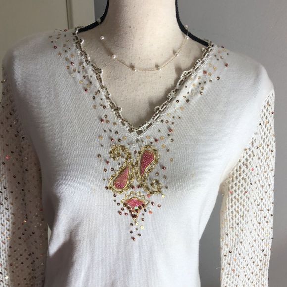 Berek 2 Valentine’s Day V-Neck white pink and gold sequin sweater size medium - Picture 2 of 11